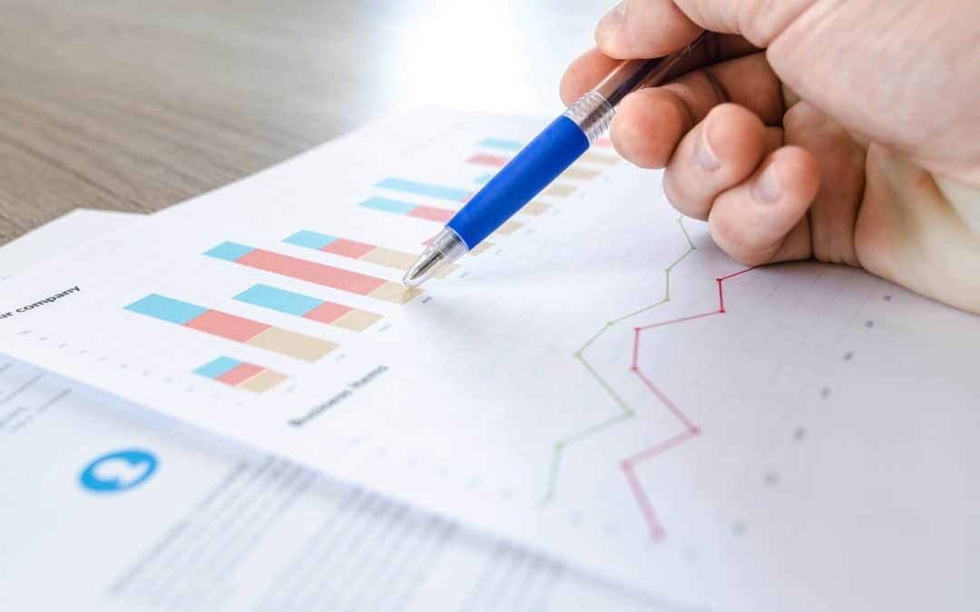 Benchmarking- No bases tus decisiones en lo que hace la mayoría de tus competidores, a la mayoría no le va bien.